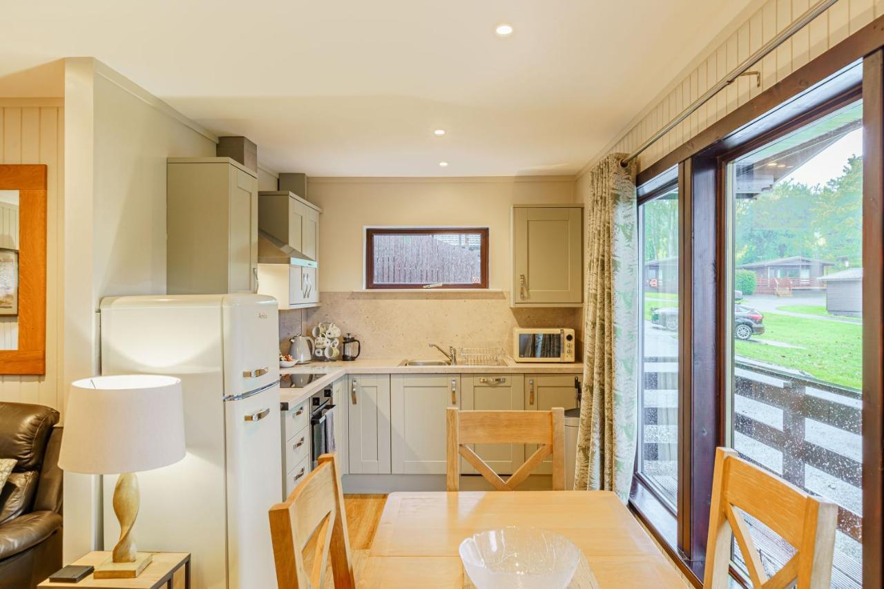 Birch 13 With Hot Tub Chalet Newton Stewart