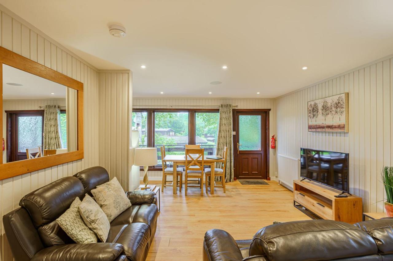 Birch 13 With Hot Tub Newton Stewart